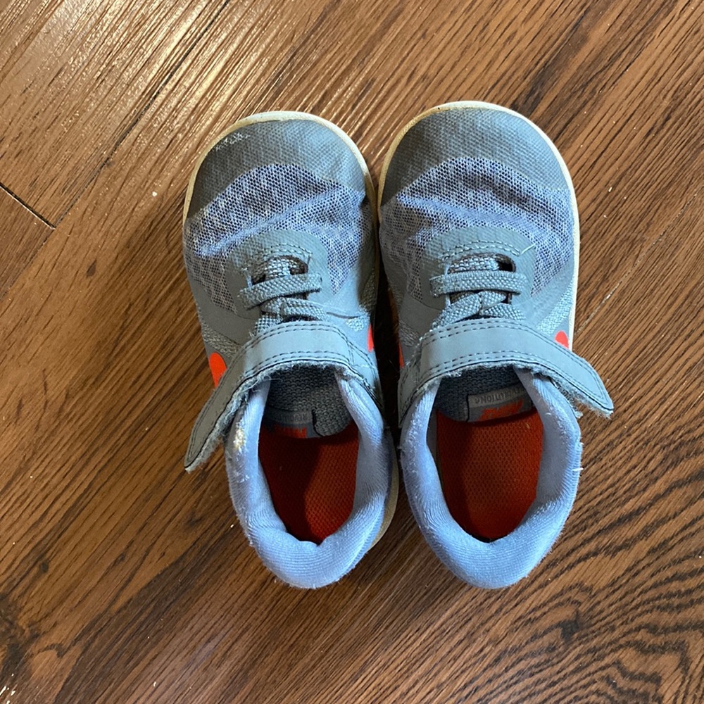 Gray Nike shoe